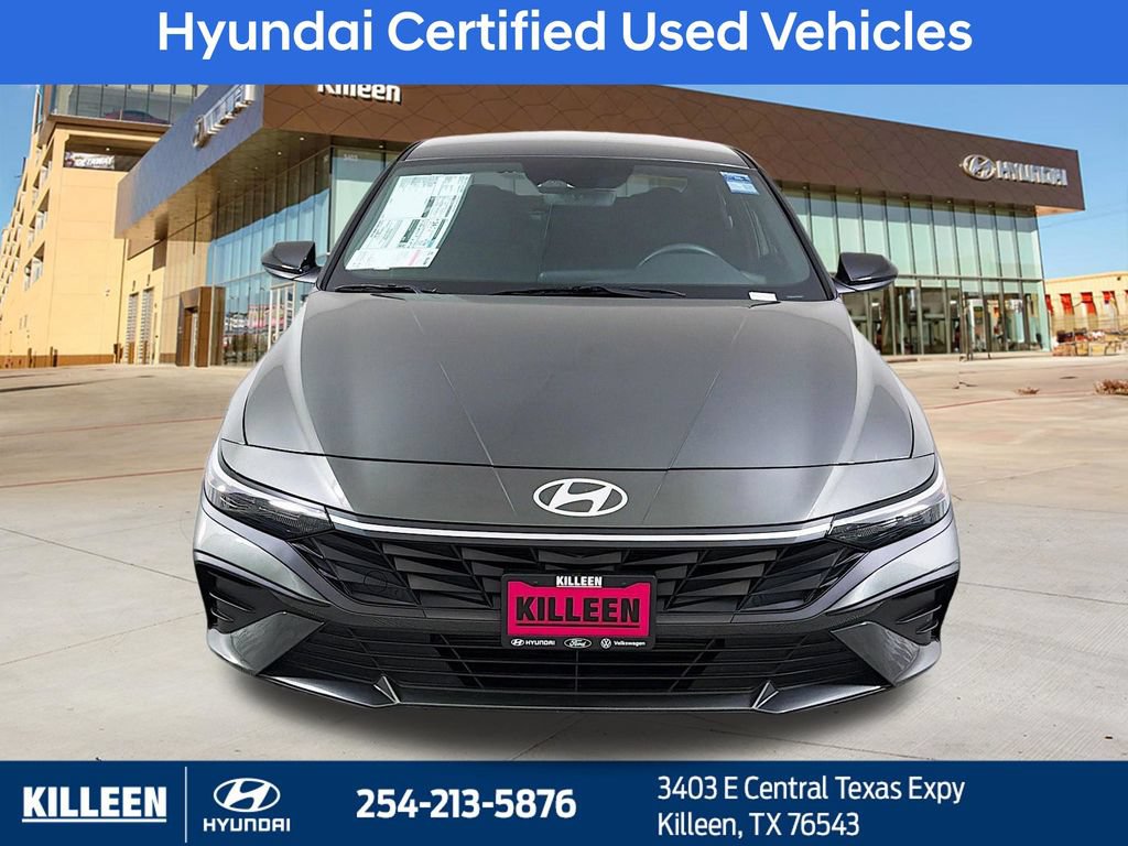 Used 2025 Hyundai Elantra Sport FWD image 2
