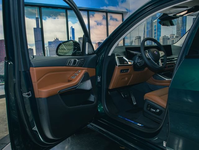 New 2026 BMW ALPINA XB7 AWD/4WD image 13