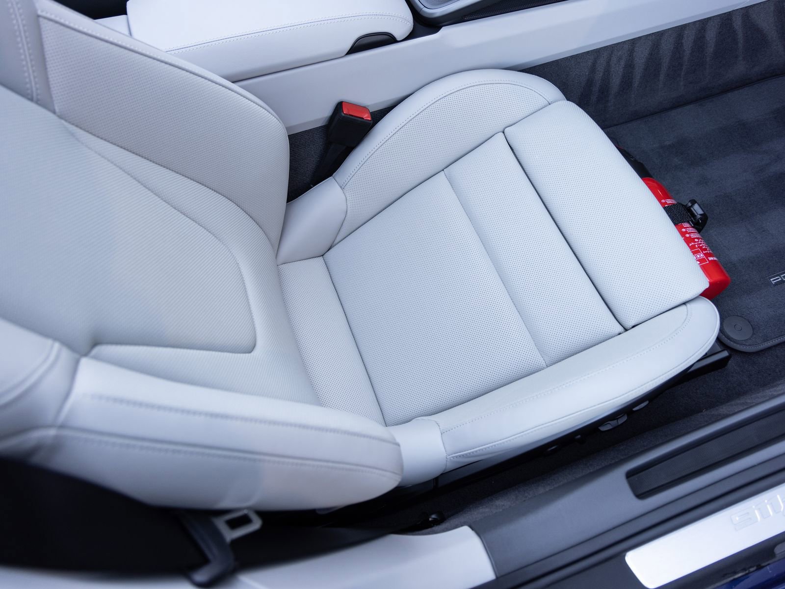 Certified 2024 Porsche 911 Targa 4 image 30