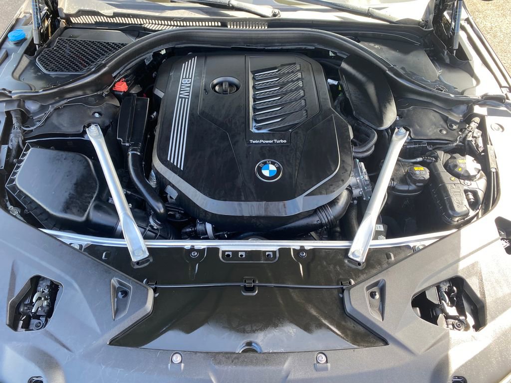 Used 2020 BMW 840i Coupe w/ M Sport Package image 18