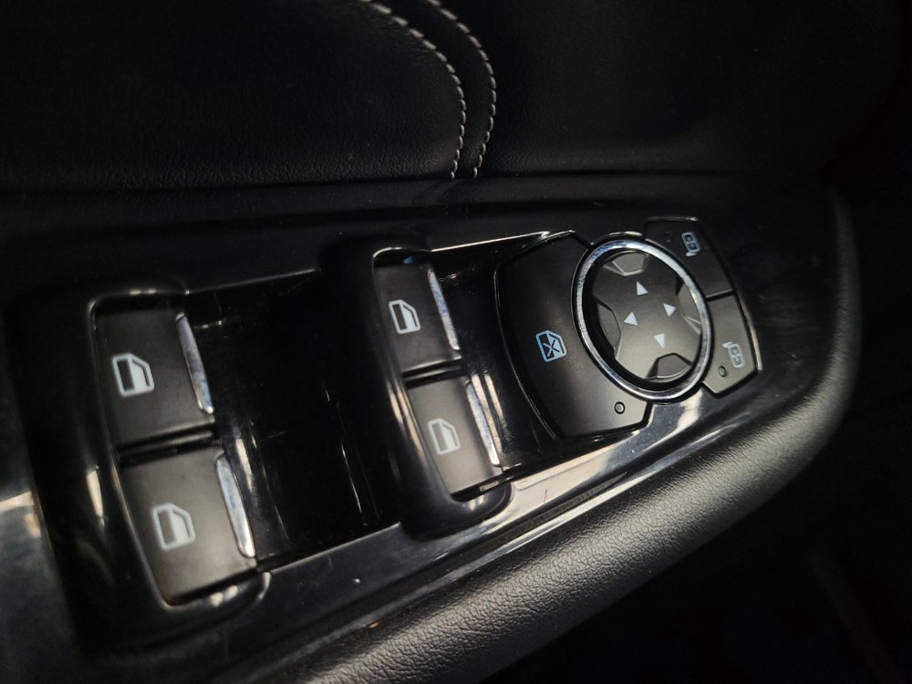 Used 2017 Ford Edge Titanium w/ Equipment Group 301A image 27