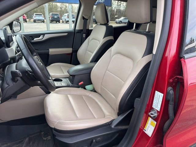 Used 2020 Ford Escape SEL image 9