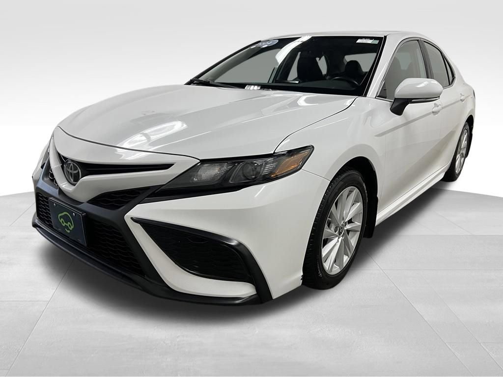 Used 2024 Toyota Camry SE FWD image 8