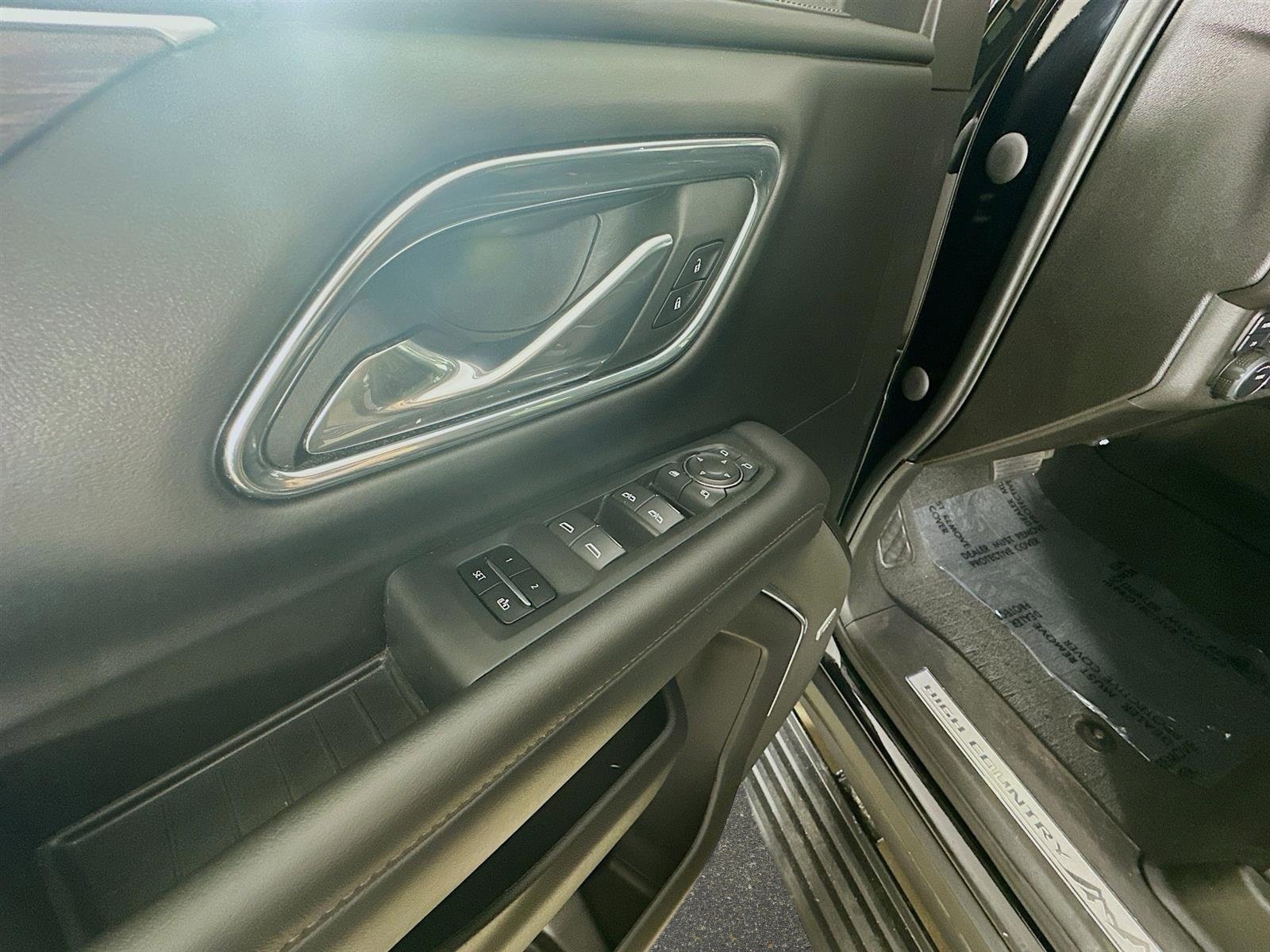 Used 2023 Chevrolet Tahoe High Country w/ Advanced Technology Package image 11