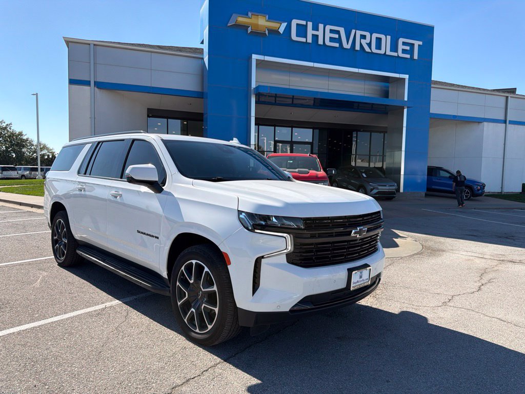 Used 2024 Chevrolet Suburban RST w/ Luxury Package AWD/4WD image 1