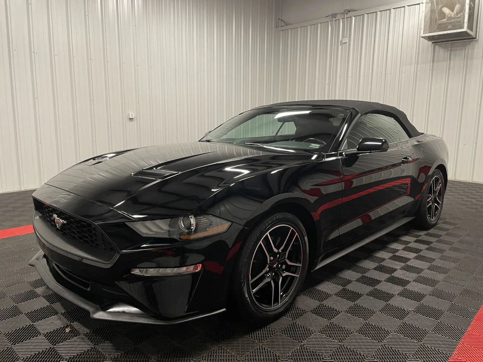 Used 2019 Ford Mustang Premium image 5