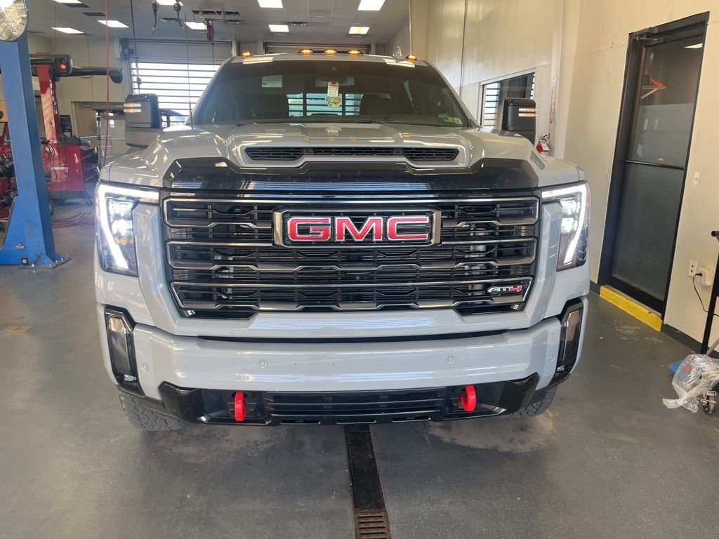 Used 2024 GMC Sierra 3500 AT4 w/ AT4 Preferred Package image 10