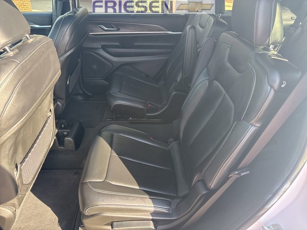 Used 2024 Jeep Grand Cherokee L Limited w/ Luxury Tech Group II image 23