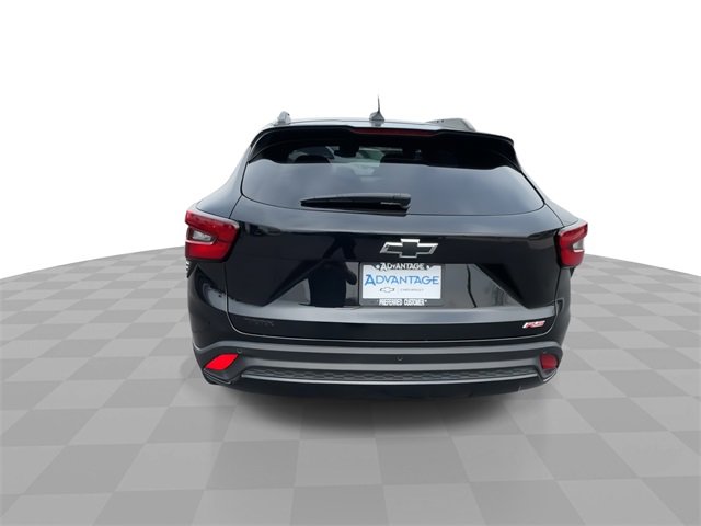 Certified 2025 Chevrolet Trax RS w/ Driver Confidence Package image 7