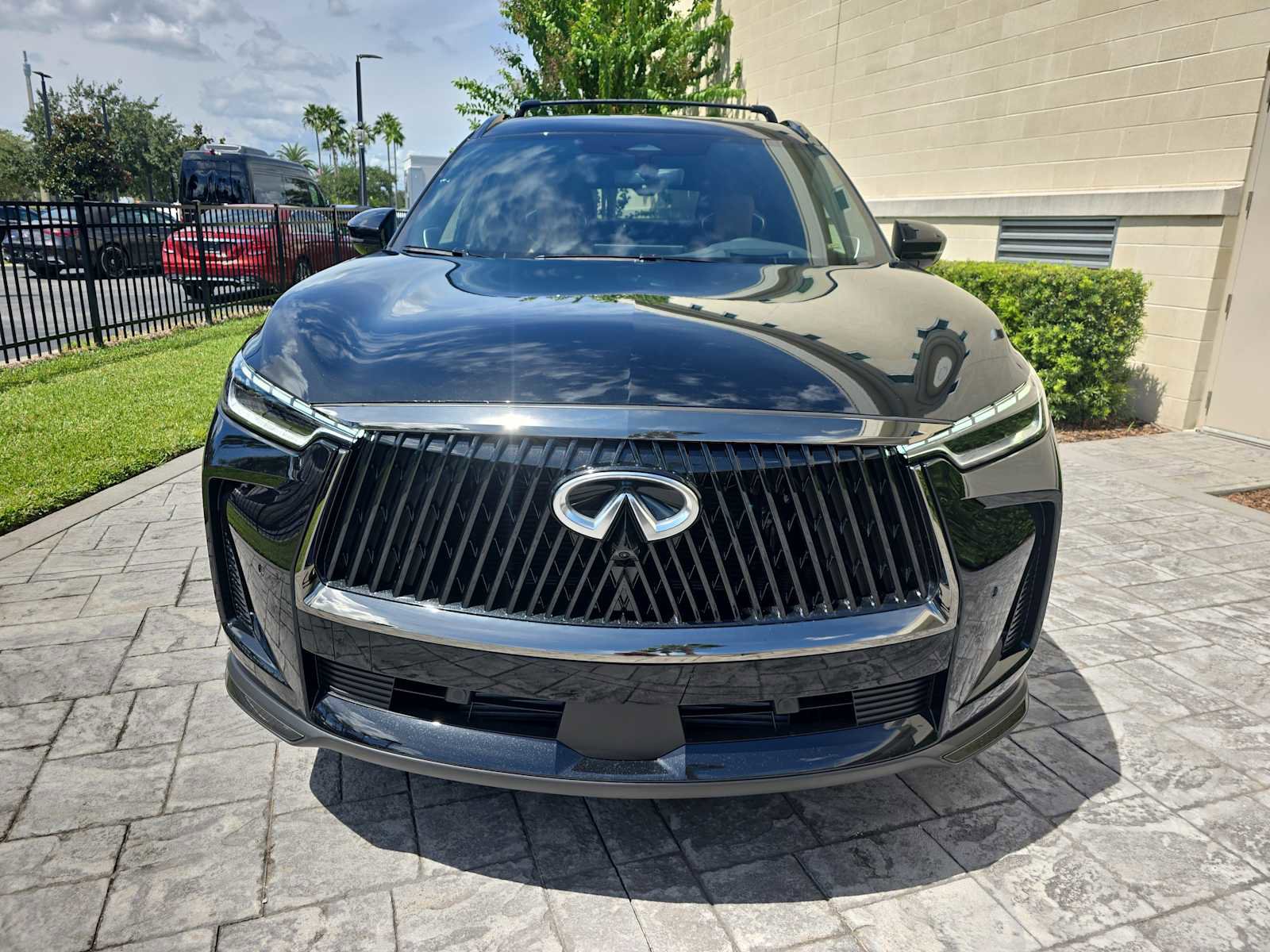 New 2026 INFINITI QX60 Autograph w/ Dark Cargo Package image 2