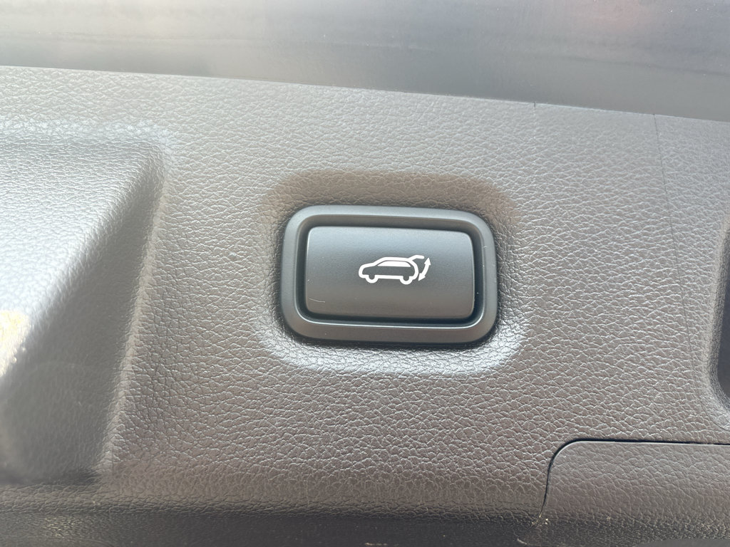 Used 2020 Hyundai Santa Fe Limited FWD image 9