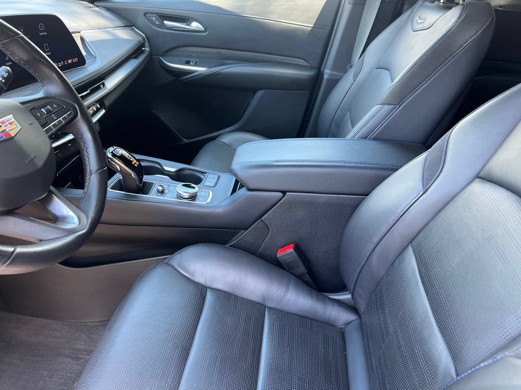 Certified 2024 Cadillac XT4 Sport AWD/4WD image 11