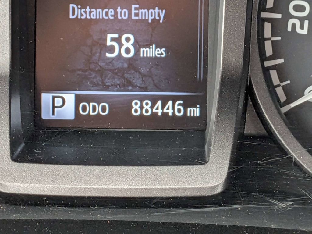 Used 2018 Toyota Tacoma TRD Off-Road image 29