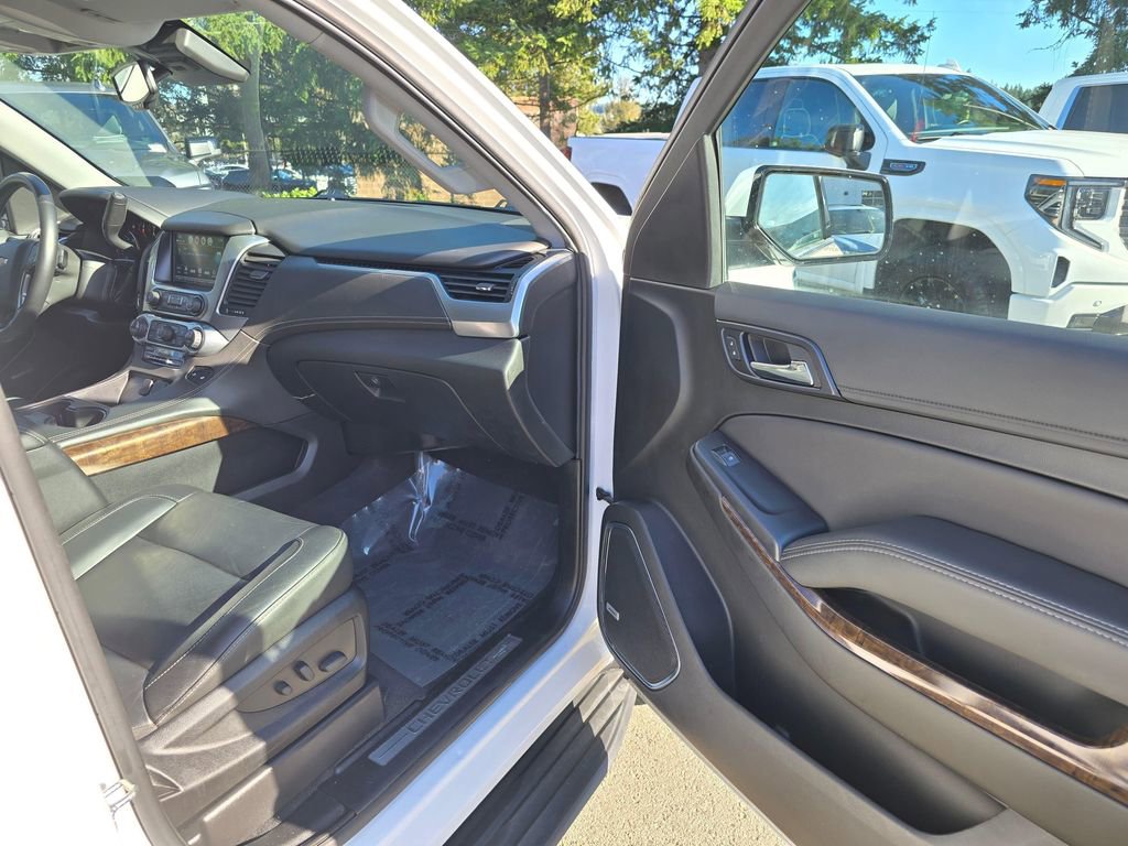 Used 2020 Chevrolet Tahoe LT w/ Luxury Package image 10