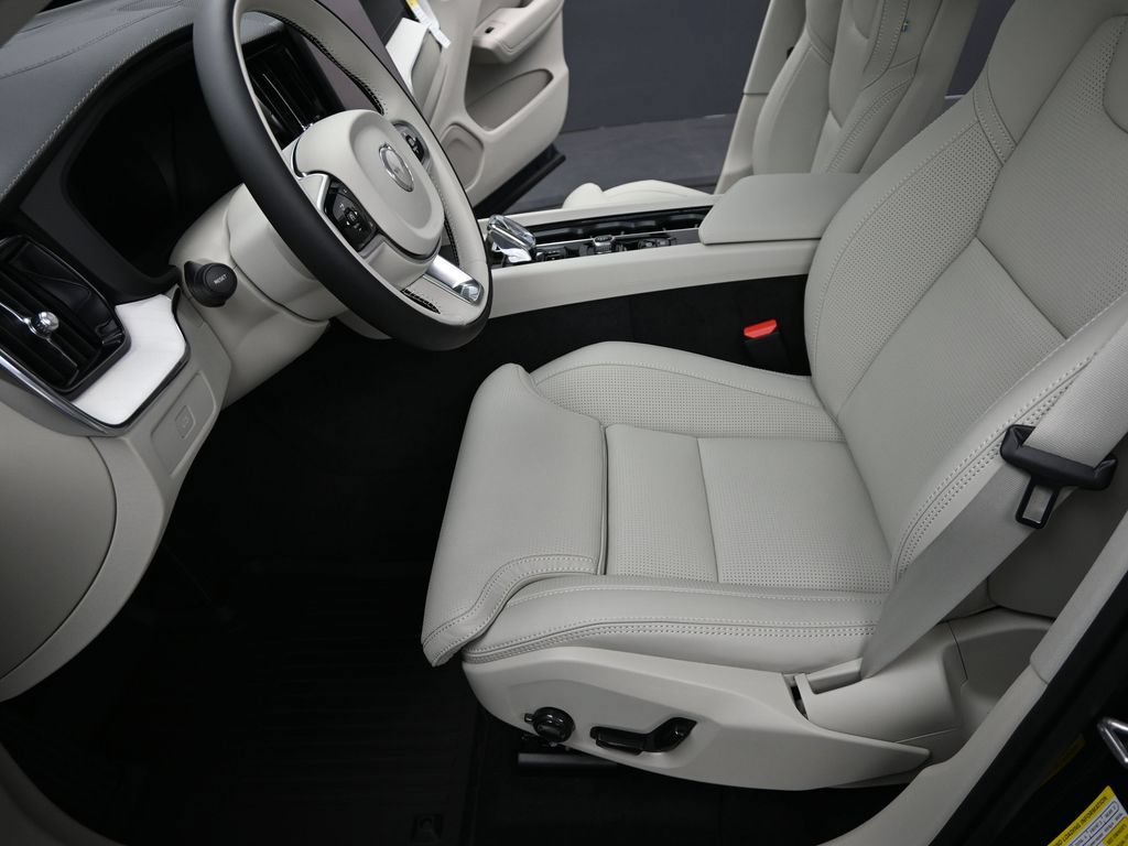 New 2026 Volvo XC60 B5 Ultra w/ Protection Package Premier AWD/4WD image 10