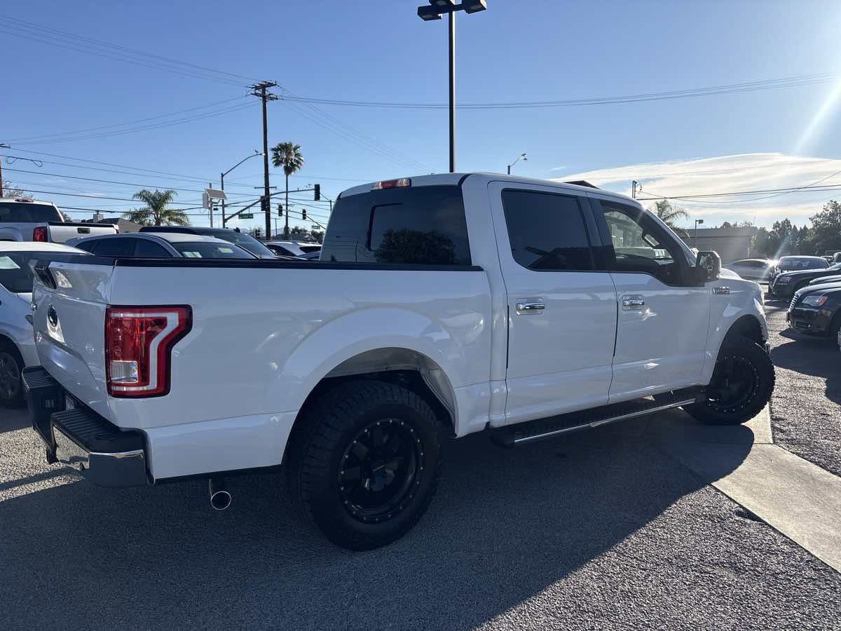 Used 2017 Ford F150 XLT w/ Equipment Group 302A Luxury RWD image 4