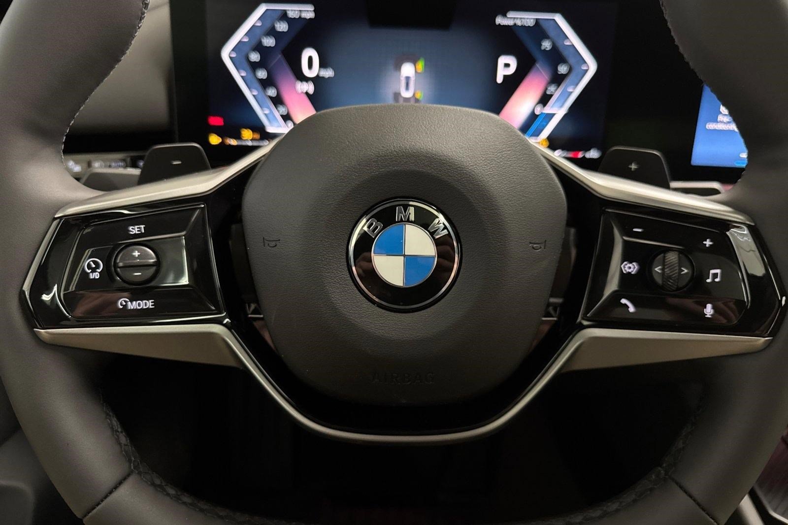 Used 2026 BMW 530i w/ Premium Package RWD image 16