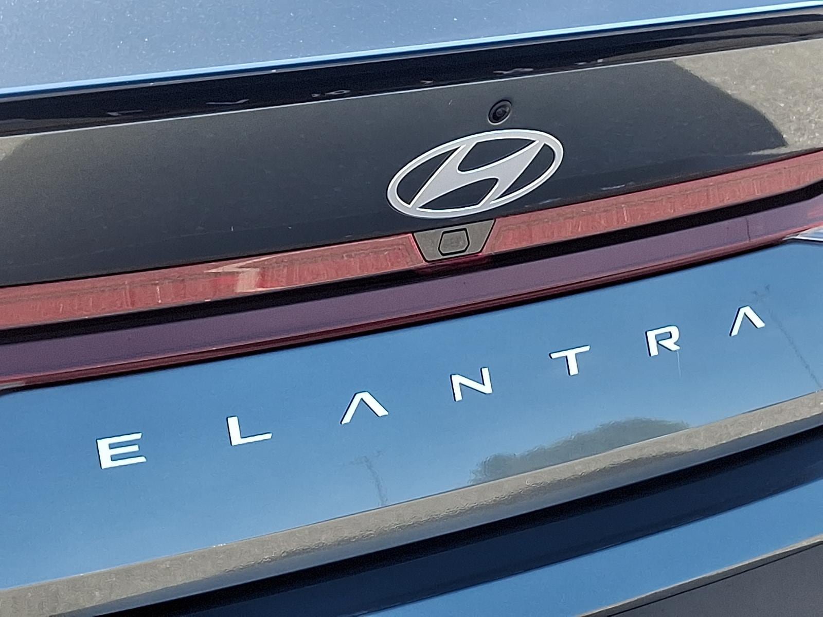 New 2026 Hyundai Elantra SEL Sport FWD image 19