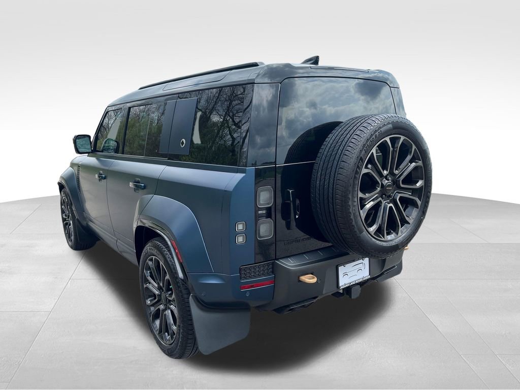 Used 2026 Land Rover Defender 110 OCTA AWD/4WD video 3