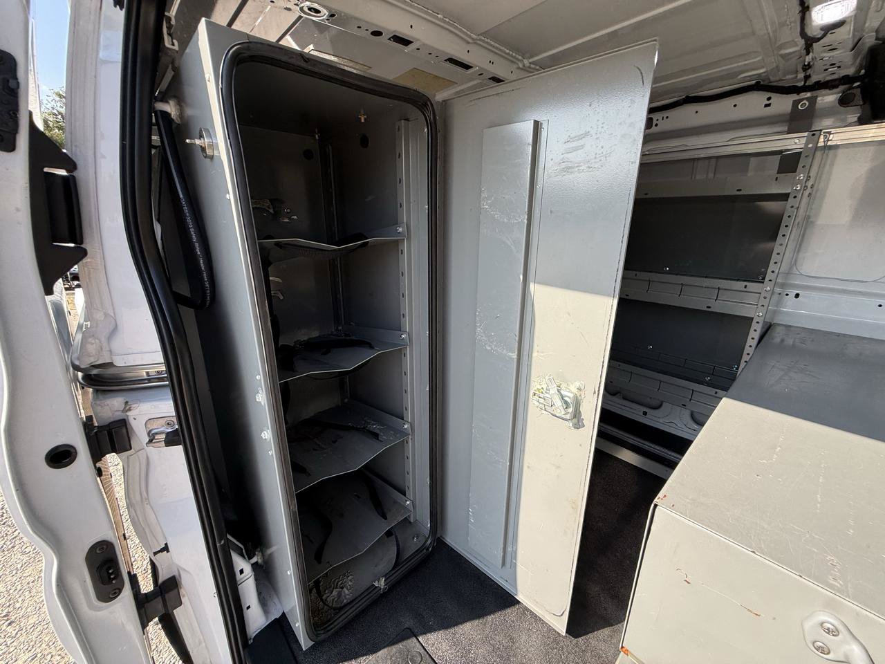 Used 2019 Ford Transit 250 148 Low Roof RWD image 36