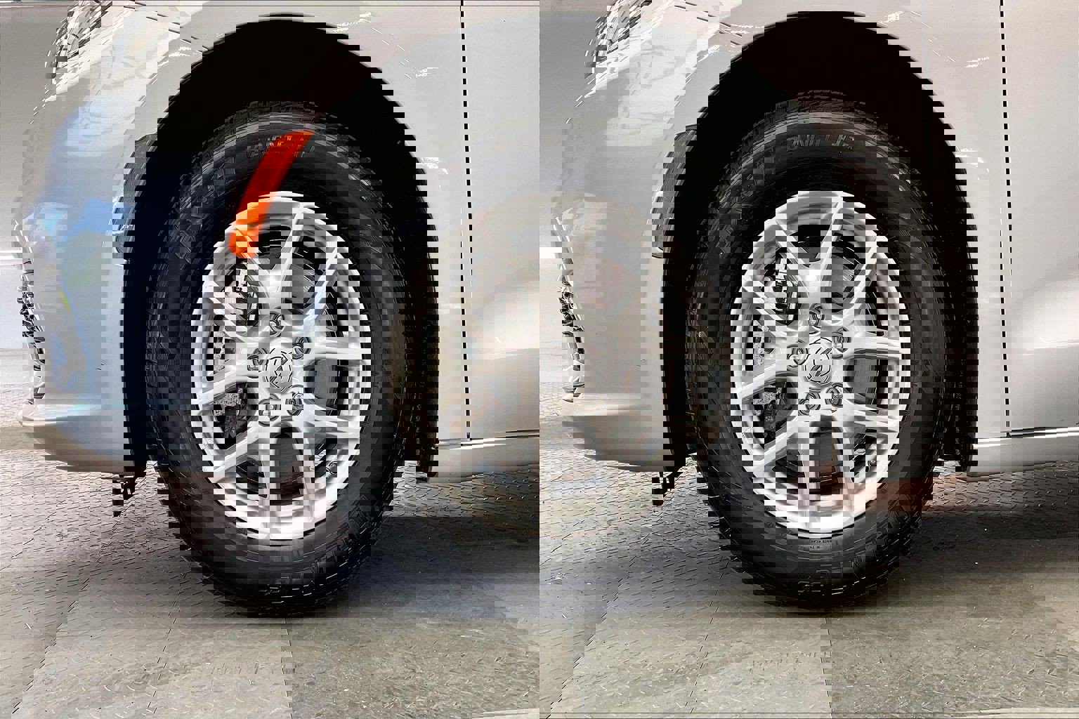 Used 2023 Chrysler Pacifica Touring-L image 8