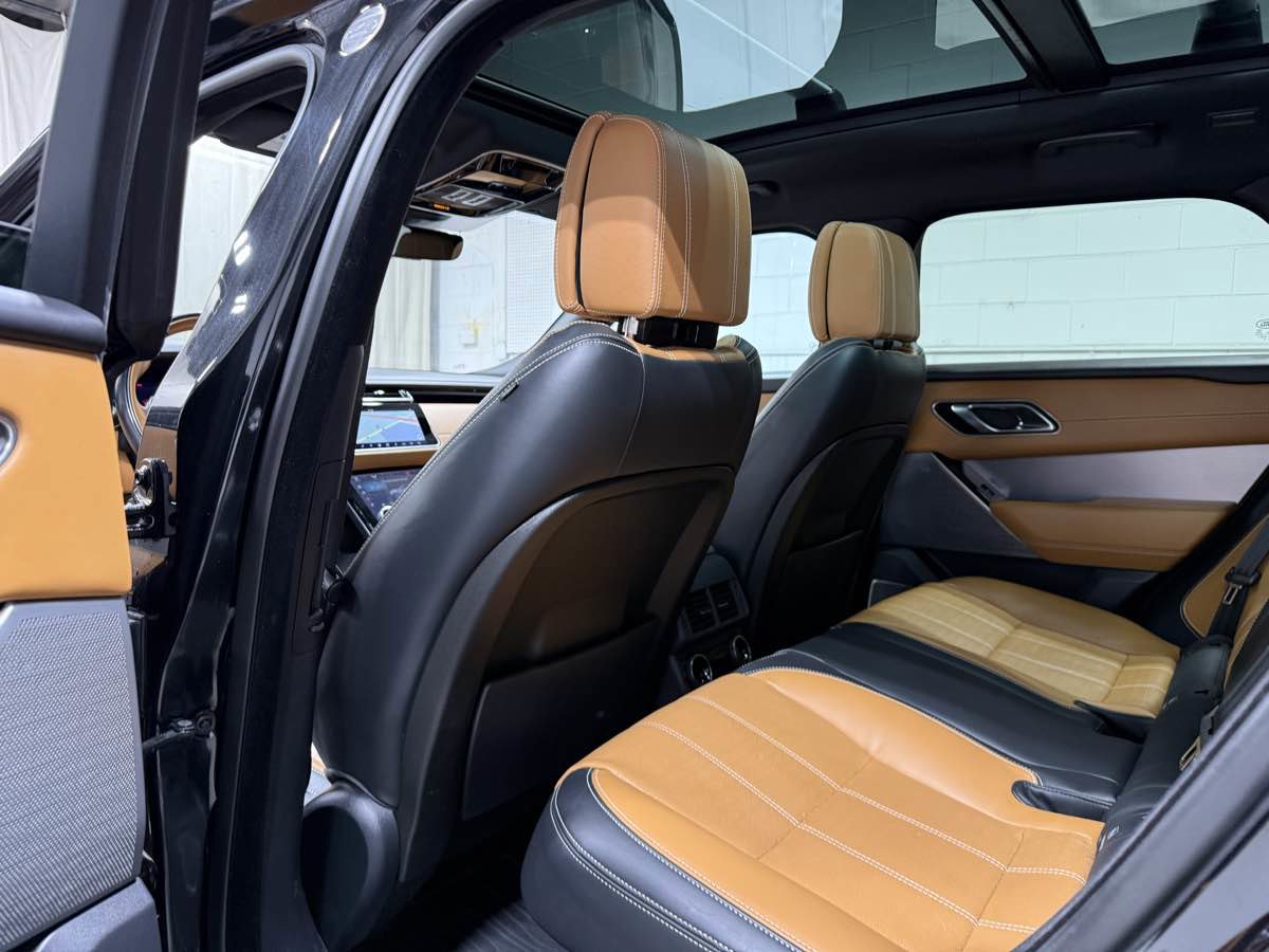 Used 2019 Land Rover Range Rover Velar R-Dynamic HSE image 18