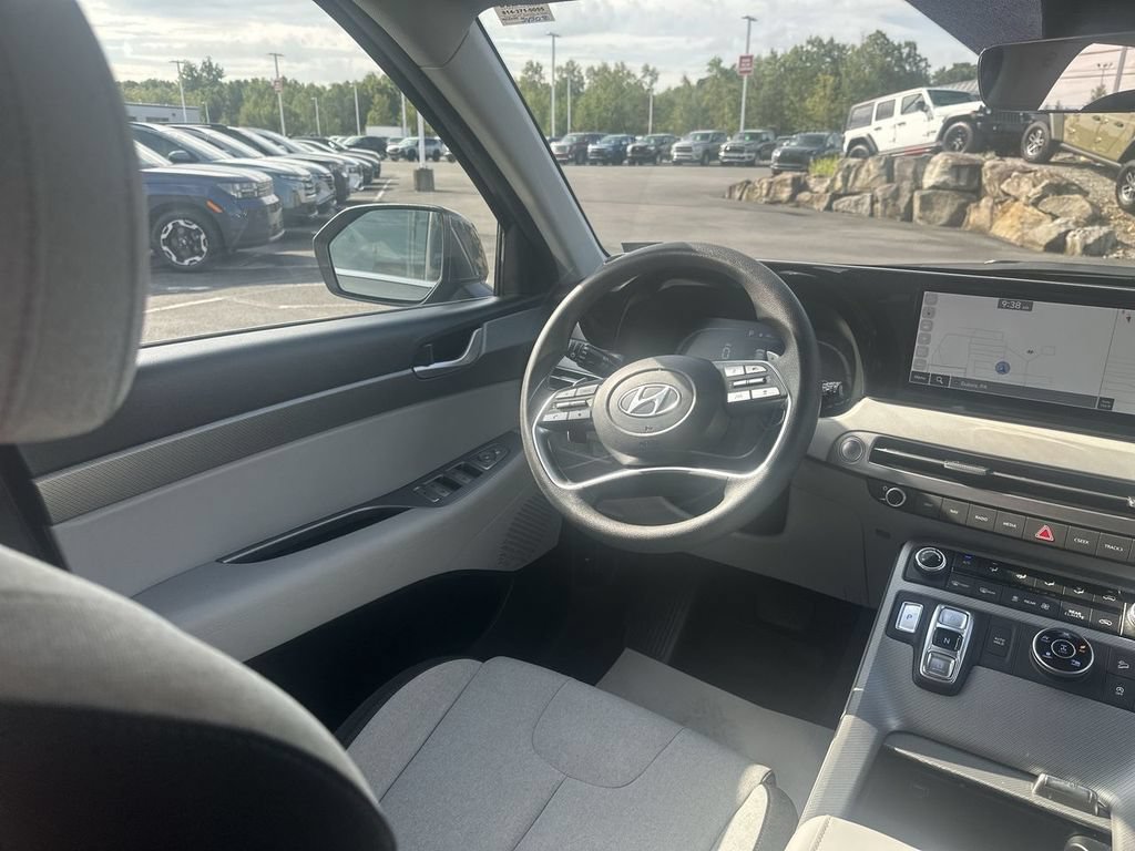 Used 2023 Hyundai Palisade SE w/ Cargo Package AWD/4WD image 15