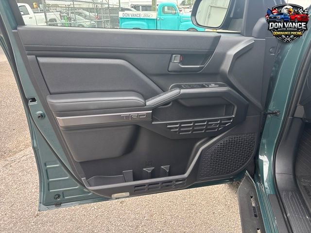 Used 2025 Toyota 4Runner TRD Off-Road AWD/4WD image 9