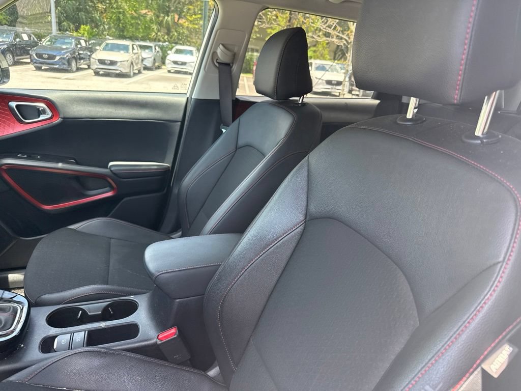 Used 2023 Kia Soul GT-Line w/ GT-Line Technology Package FWD image 13