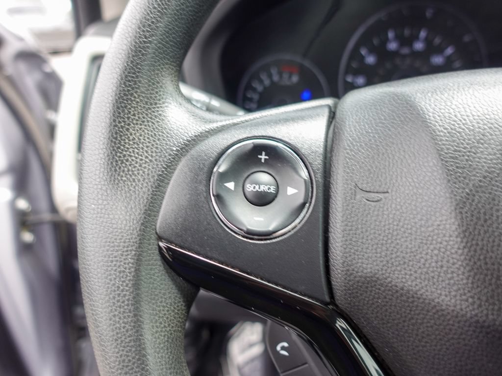 Used 2020 Honda HR-V LX image 13