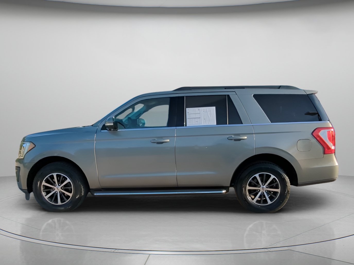 Certified 2019 Ford Expedition XLT w/ Equipment Group 202A RWD image 18