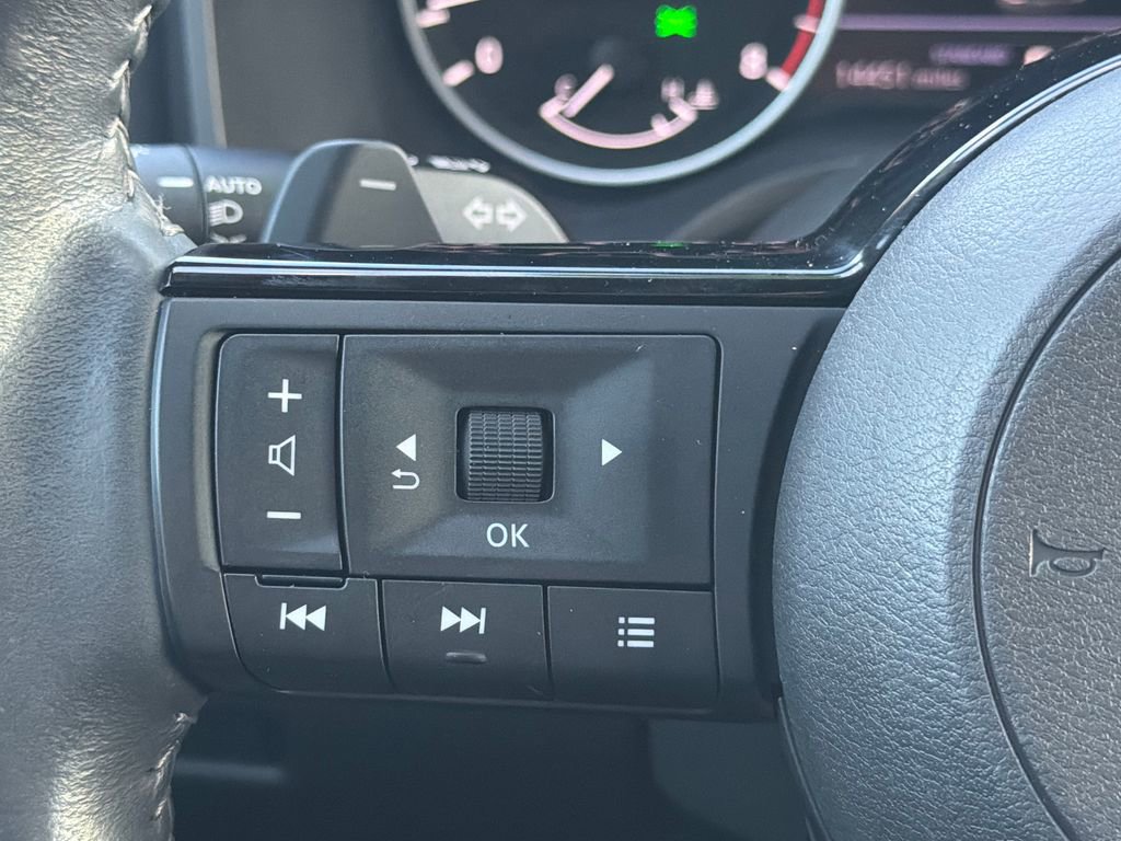 Used 2023 Nissan Rogue SL w/ SL Premium Package FWD image 22