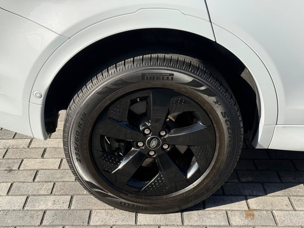 Used 2021 Land Rover Discovery Sport S R-Dynamic AWD/4WD image 40