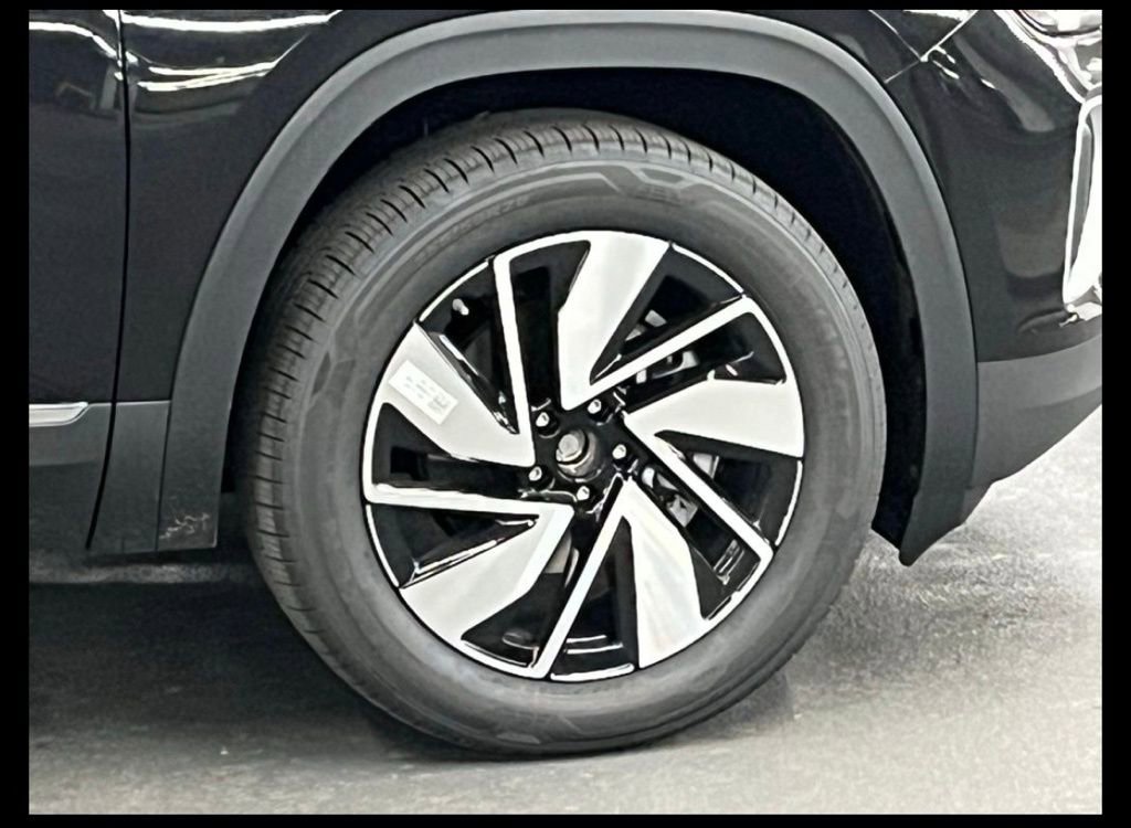 New 2026 Volkswagen Atlas SEL image 42