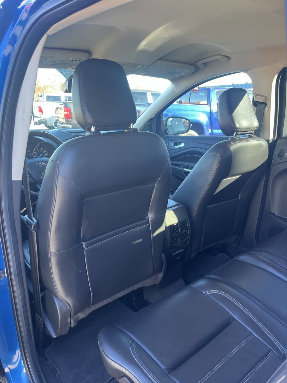 Used 2018 Ford Escape Titanium w/ Ford Safe & Smart Package image 19