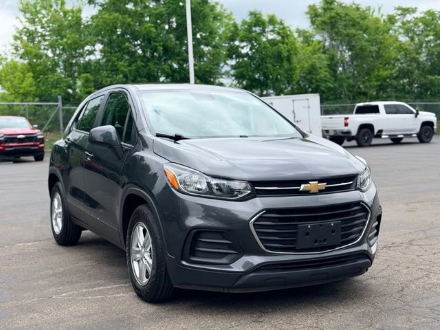 Used 2019 Chevrolet Trax LS w/ LPO, Cargo Package FWD image 4