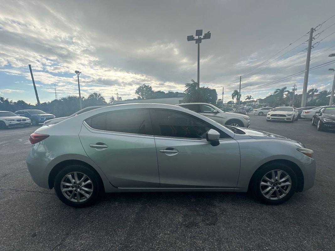 Used 2018 MAZDA MAZDA3 Sport w/ Preferred Equipment Package image 7