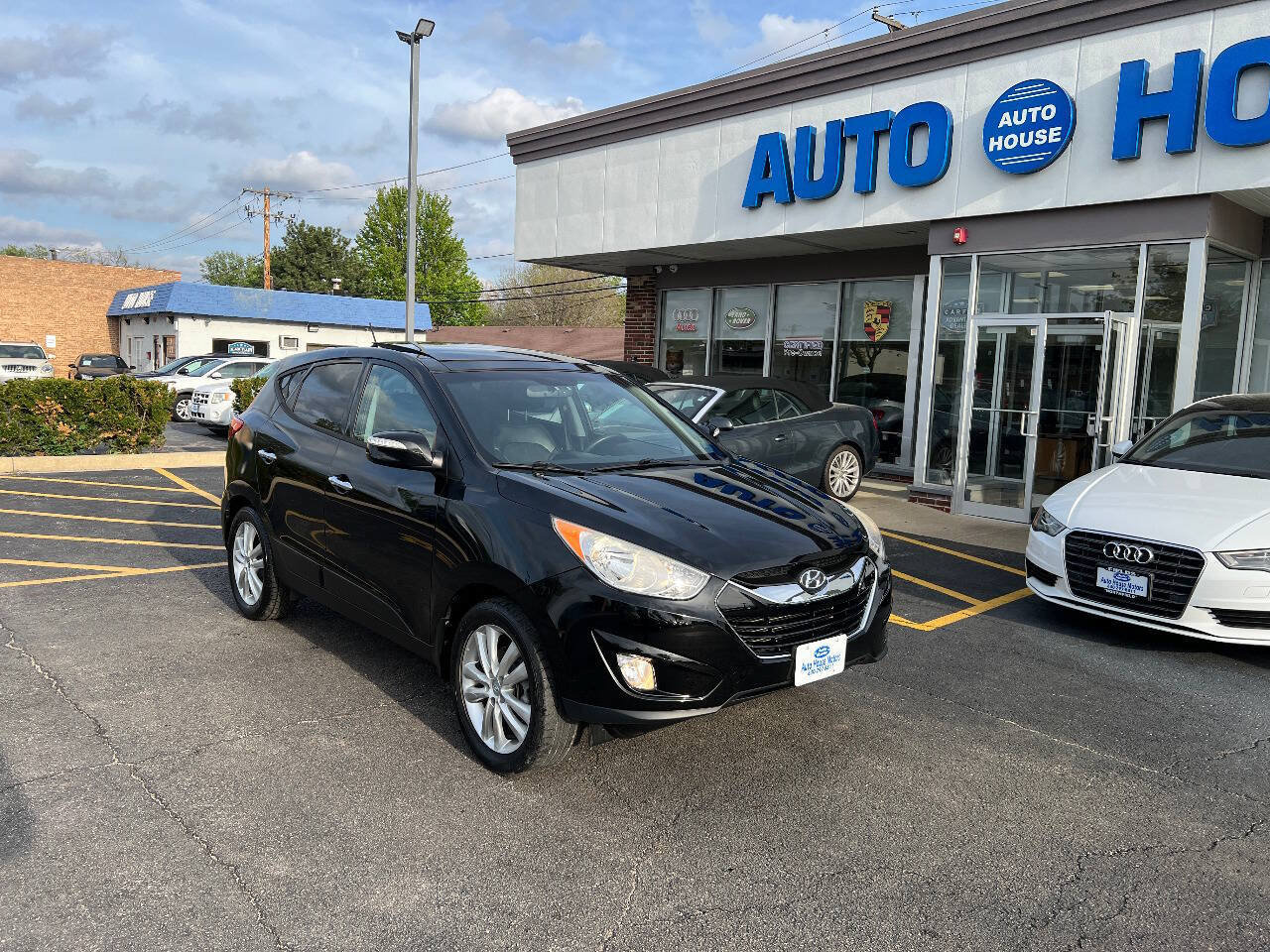 Used 2013 Hyundai Tucson Limited w/ Premium Pkg FWD image 3