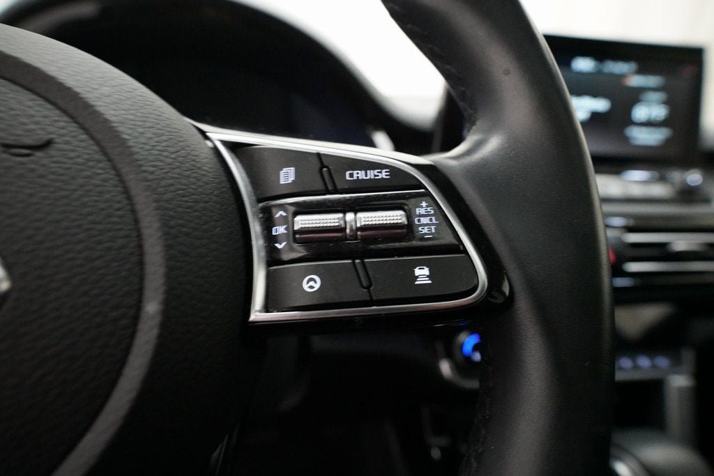 Used 2021 Kia Seltos SX w/ SX Sunroof Package image 18