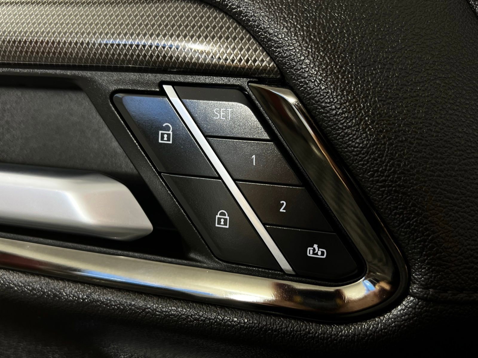 Used 2022 GMC Sierra 1500 AT4 w/ AT4 Preferred Package image 14