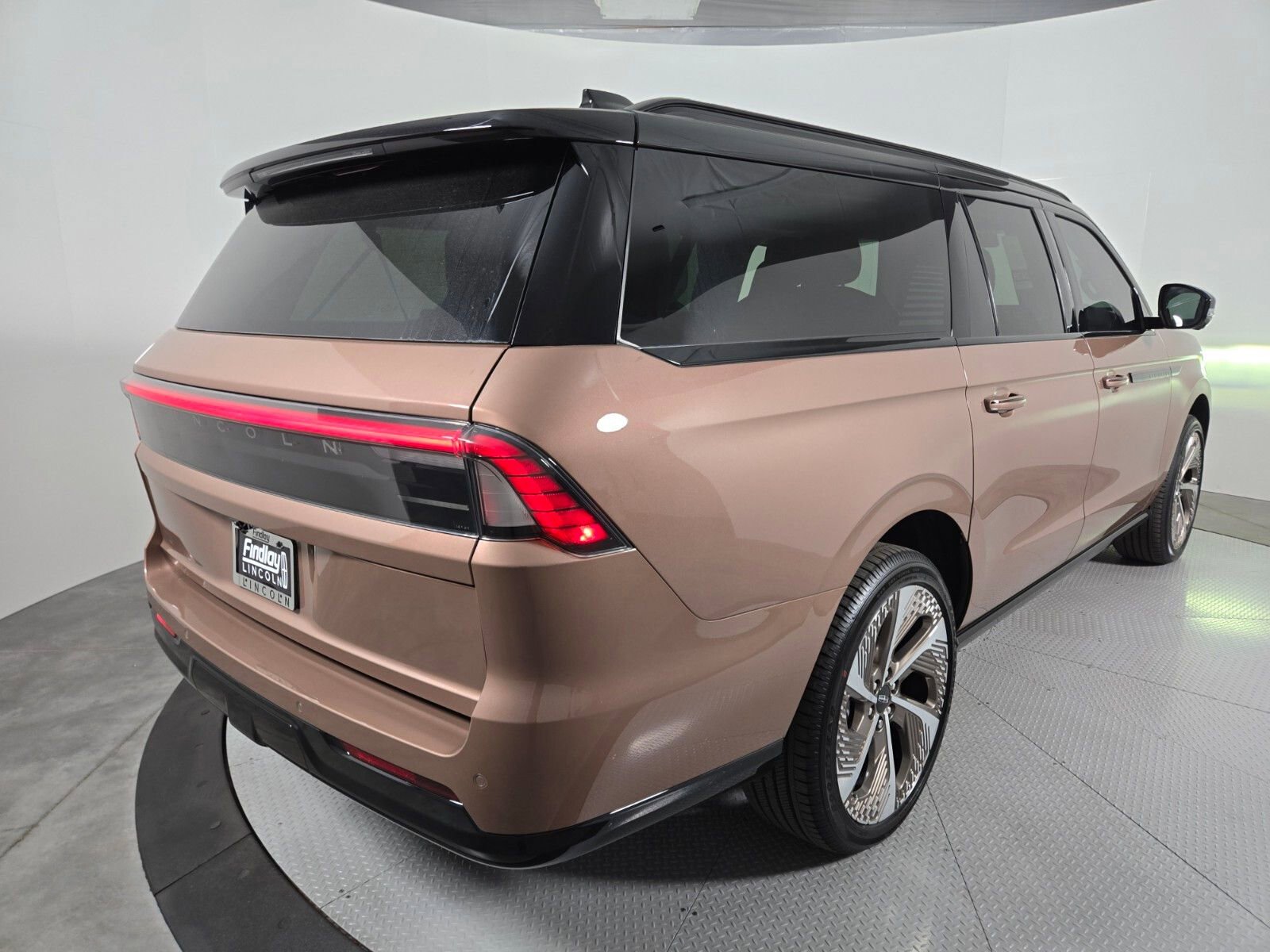 New 2026 Lincoln Navigator L Black Label w/ Black Label Special Edition image 4