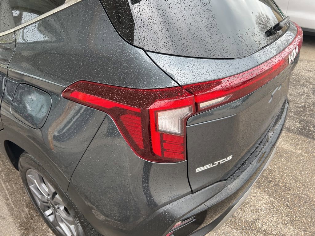 Certified 2024 Kia Seltos S AWD/4WD image 37