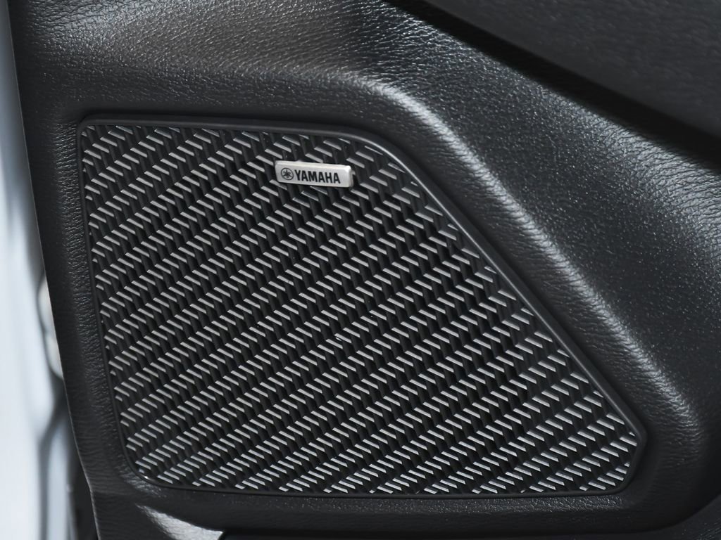 Used 2025 Mitsubishi Outlander SE image 15