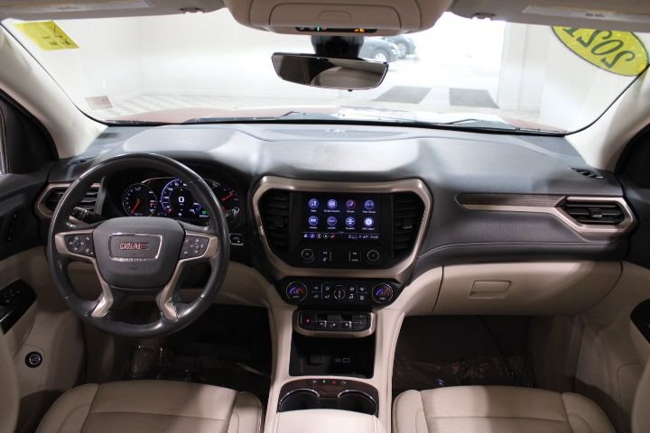 Used 2021 GMC Acadia Denali w/ Denali Technology Package AWD/4WD image 2