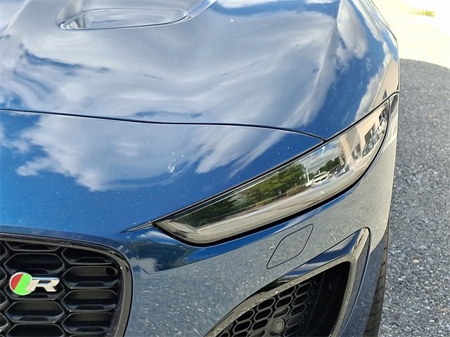 Used 2023 Jaguar F-TYPE R image 9