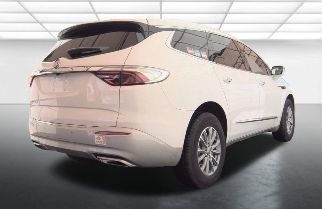 Used 2023 Buick Enclave Essence AWD/4WD image 18
