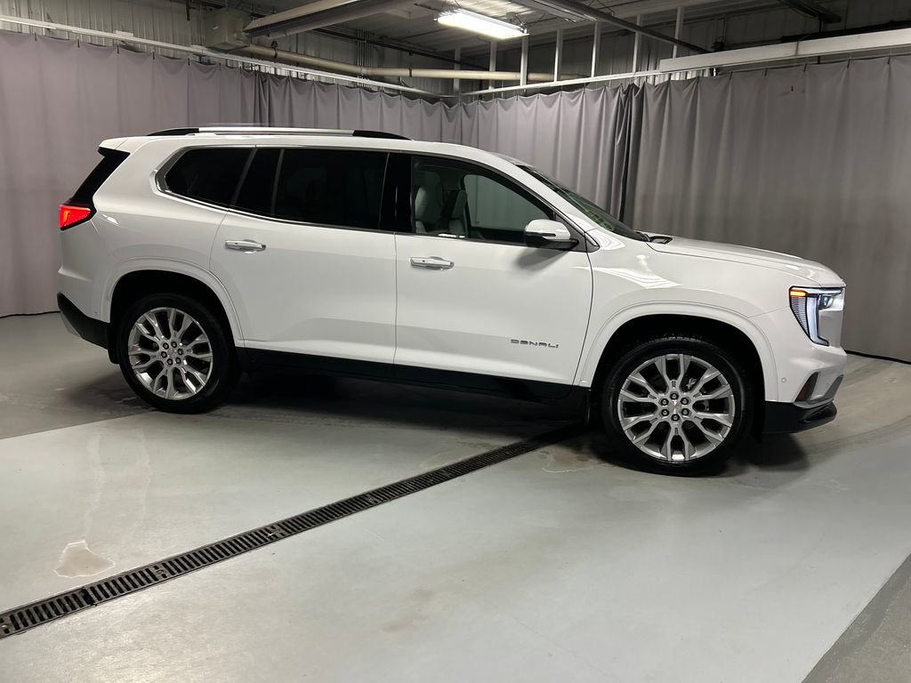 New 2026 GMC Acadia Denali w/ Super Cruise Package image 8