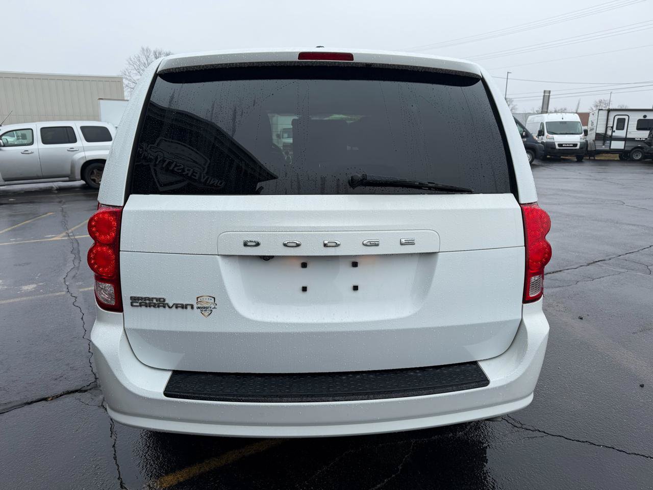 Used 2019 Dodge Grand Caravan SXT w/ Driver Convenience Group FWD image 4