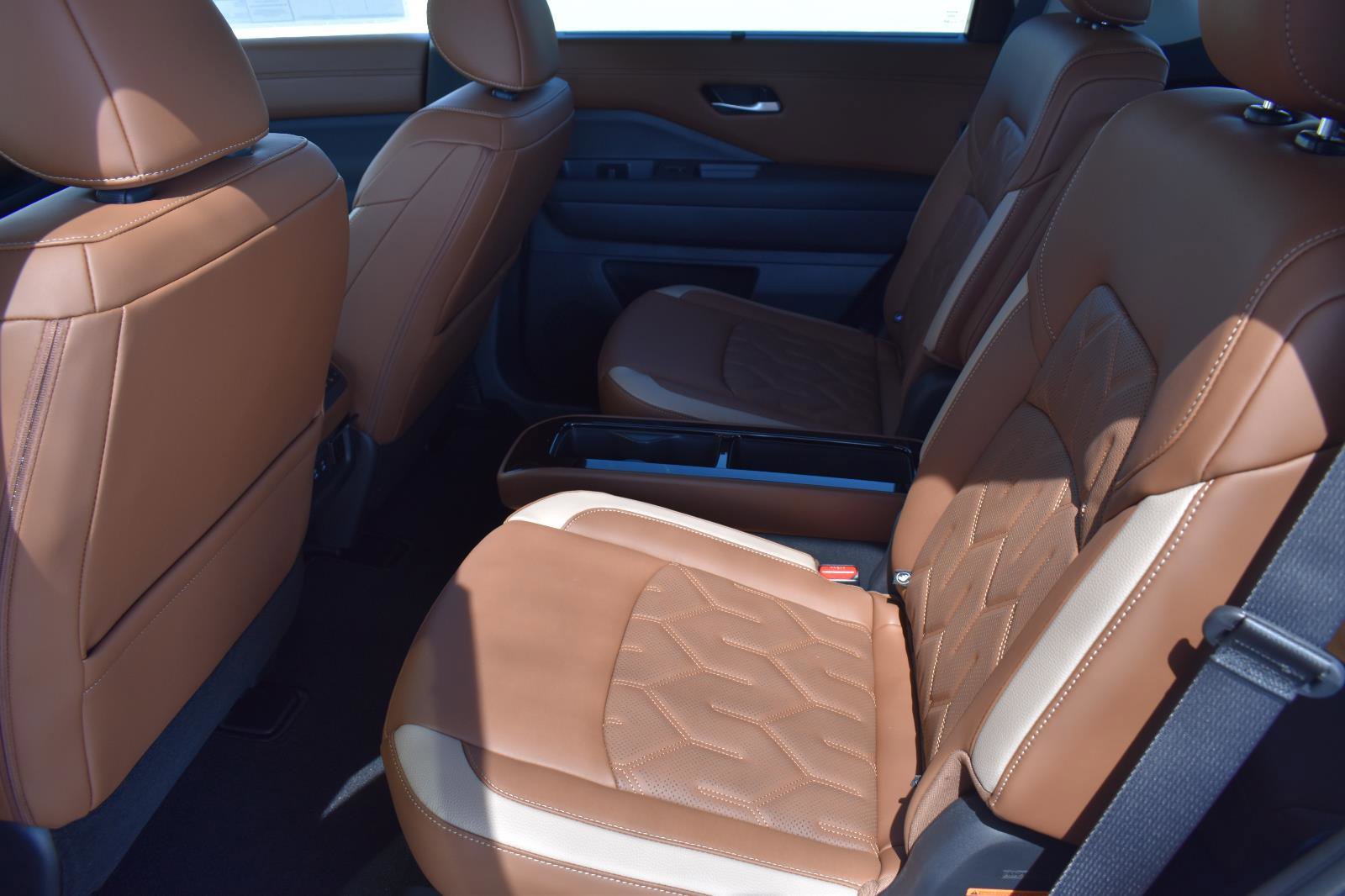 New 2026 Nissan Pathfinder Platinum image 49