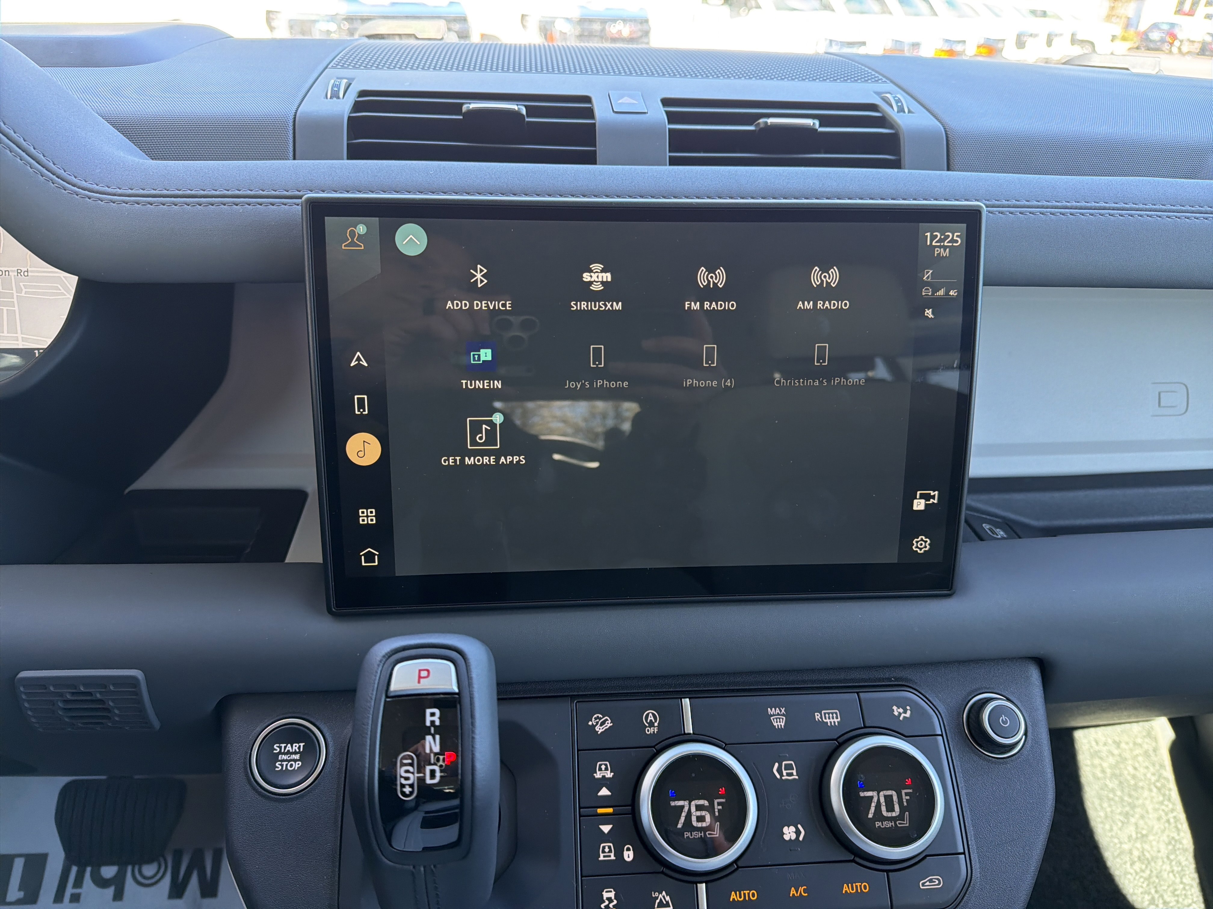 Used 2025 Land Rover Defender 130 X-Dynamic SE image 23